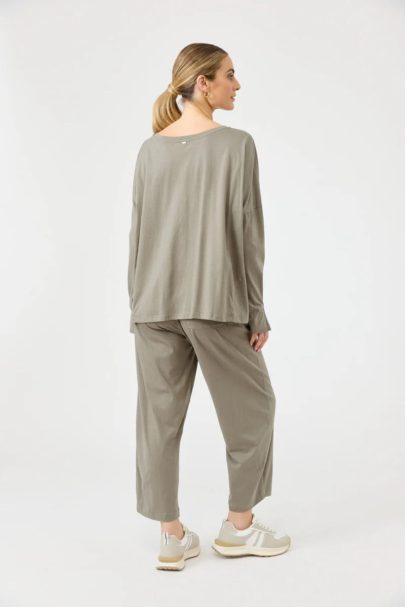 Eb + Ive Studio Traveller Long Sleeve - Olive