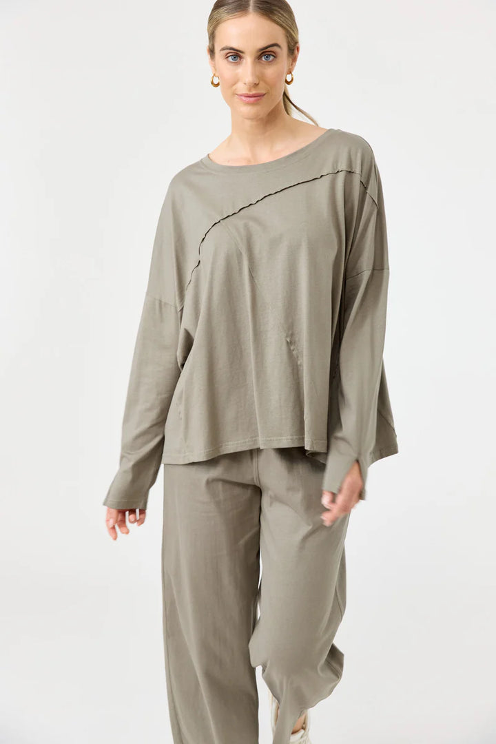 Eb + Ive Studio Traveller Long Sleeve - Olive