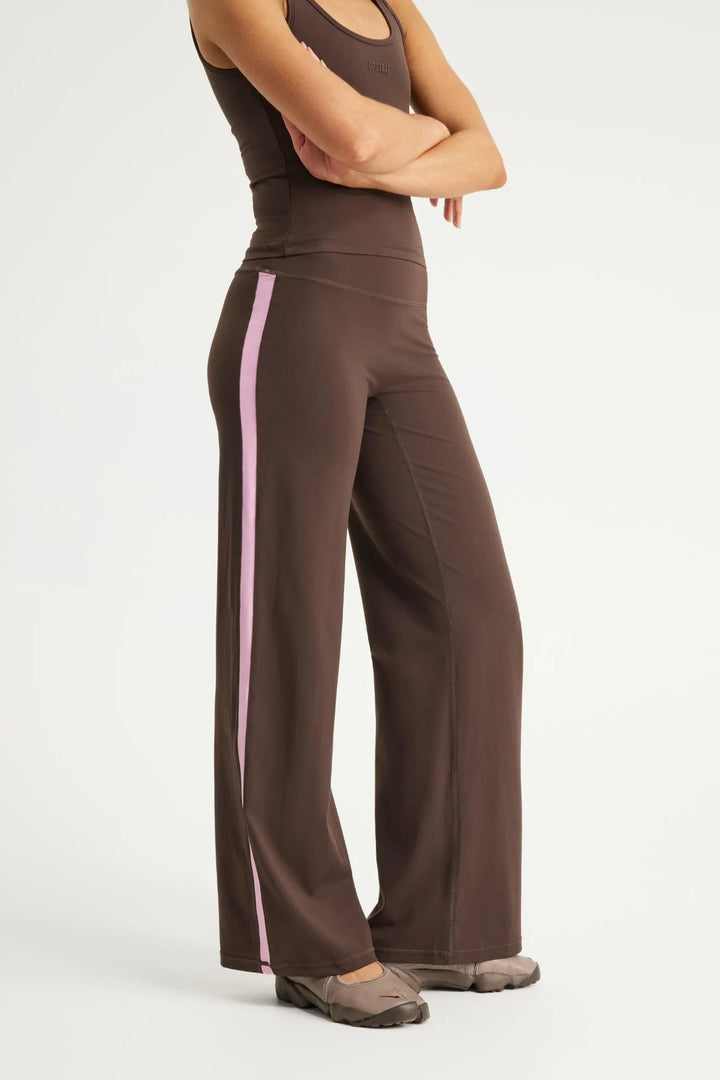 Upstate Sport Air Sculpt Stripe Flares - Chocolate
